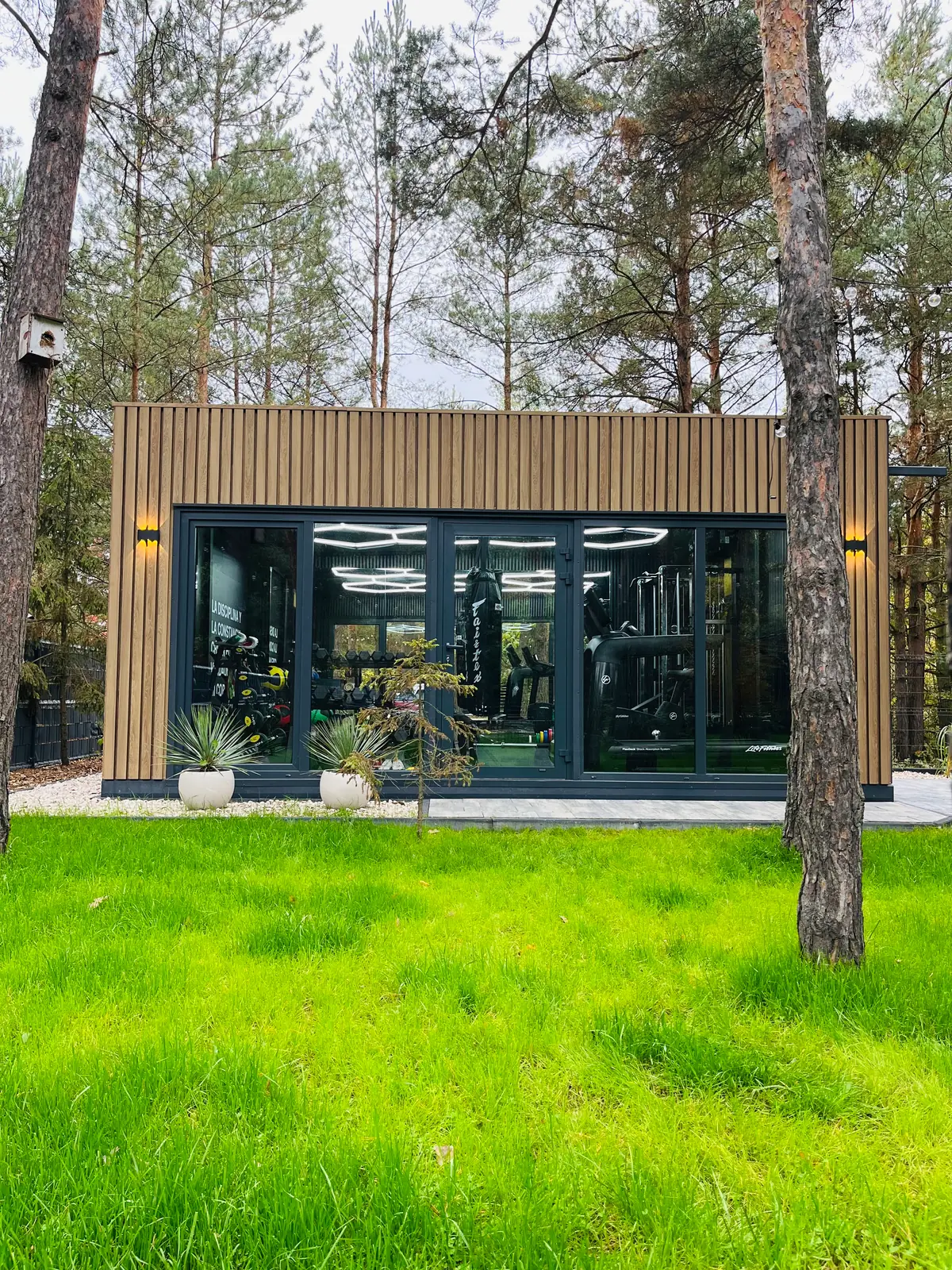 Realizacja Gym Box 6×4 m w Skawinie pod Krakowem — prywatna siłownia w ogrodzie