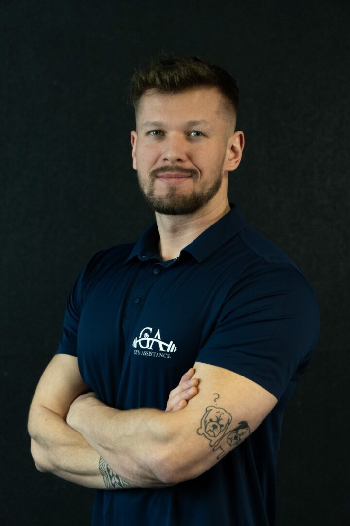 Wnętrze Gym Box na wymiar — pełna personalizacja kolorów, podłogi i sprzętu
